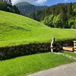 Eil Apartamento *